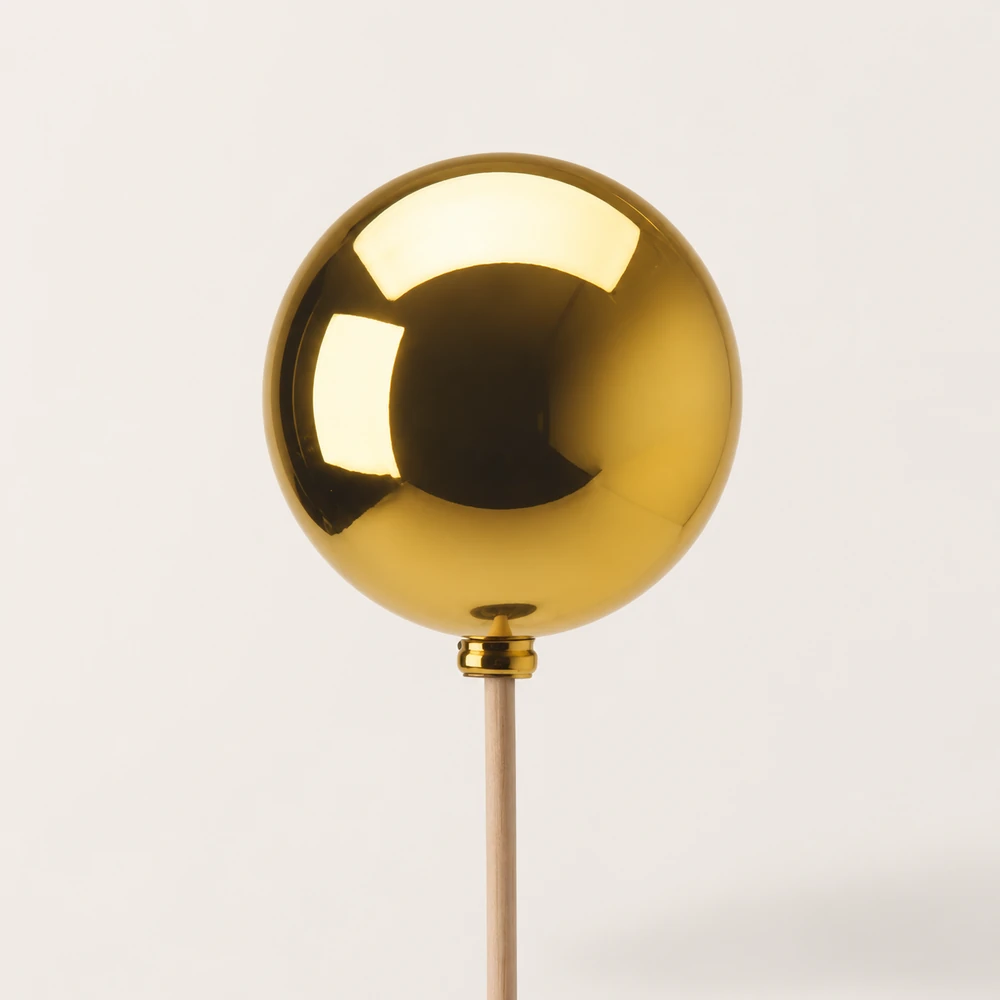 Kerstbal op stok in goud